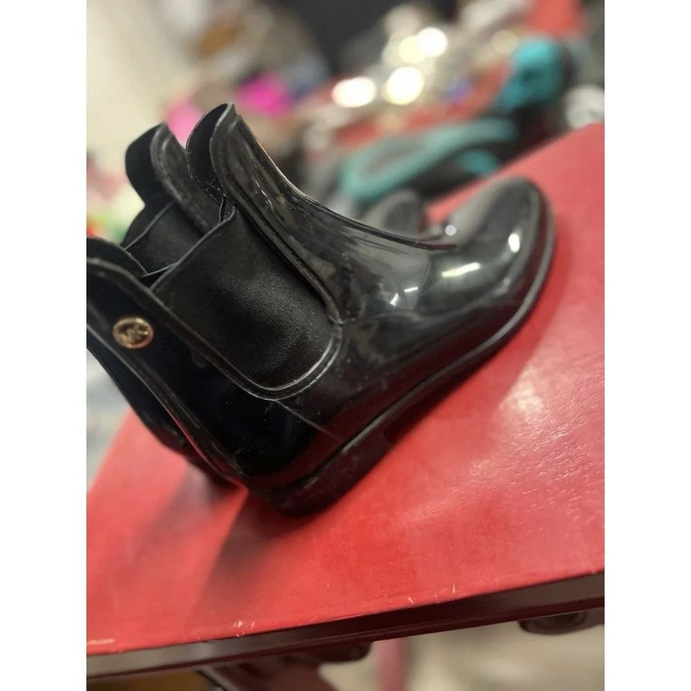 Michael Kors Boots Womens 8 Chelsea Black Rubber Pull On Ankle Top Comfort Block